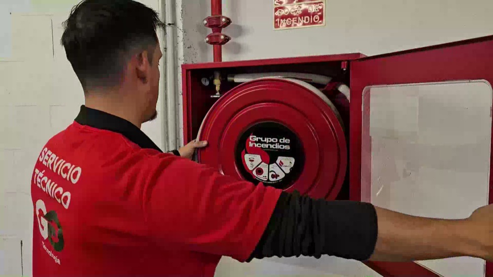 Boca de incendio equipada revisada por Gorgon